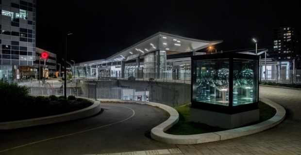 Station de train léger sur rail uOttawa la nuit