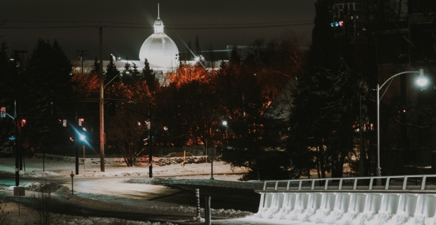 Vue hivernale du dôme du pavillon Aberdeen depuis la passerelle Flora